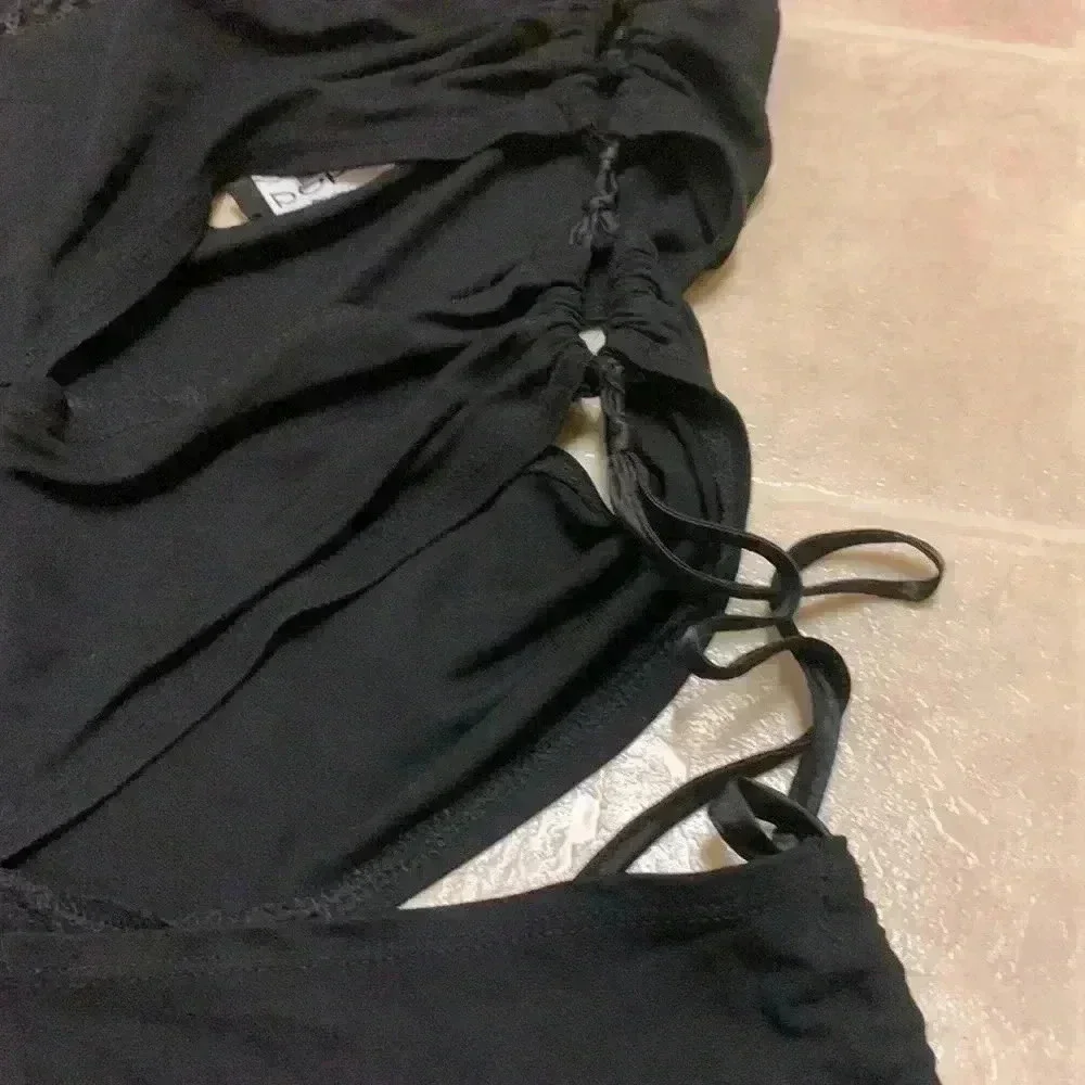 Bebe - Picture 2 of 3